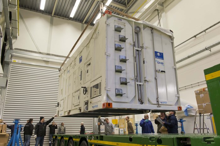 Galileo_container_hoisted_node_full_image_2.jpg