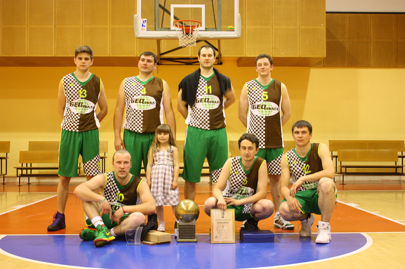 NGKL2012Apdovonojimai24-vi.jpg
